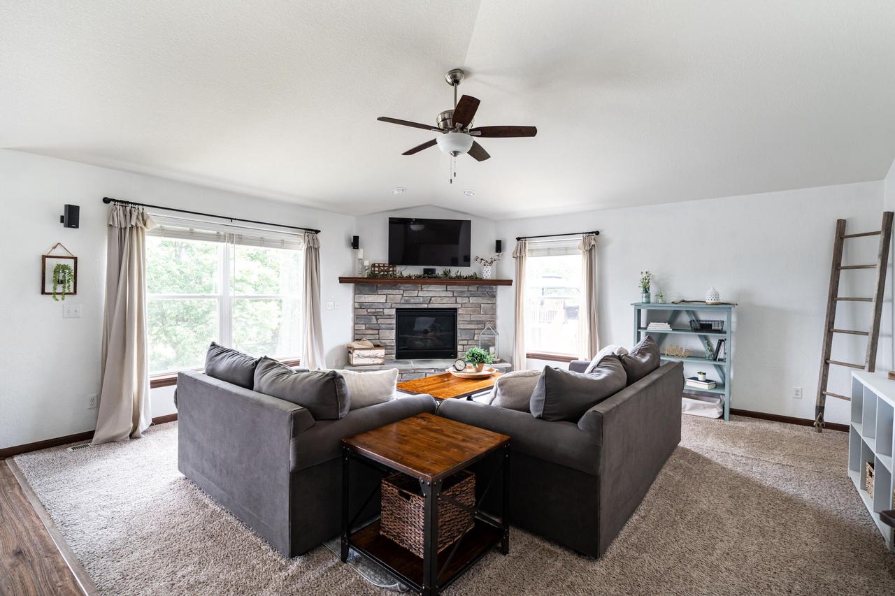 437 Chapel Hill DRIVE