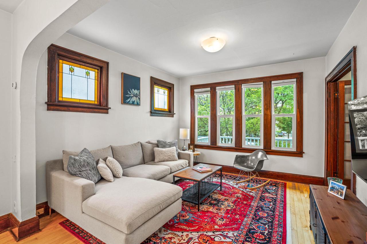 3936 North Frederick AVENUE