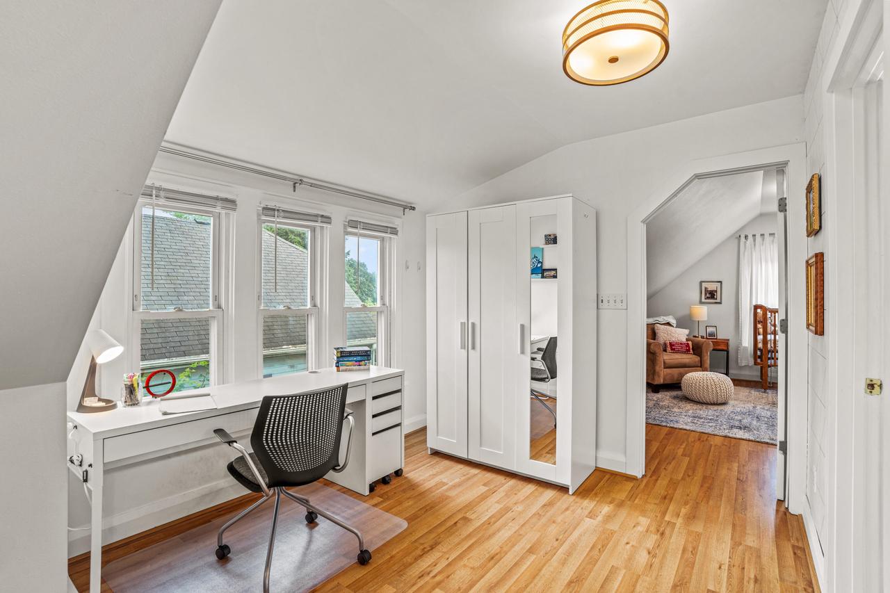 3936 North Frederick AVENUE