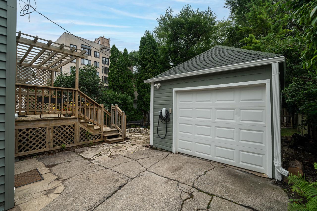 3936 North Frederick AVENUE