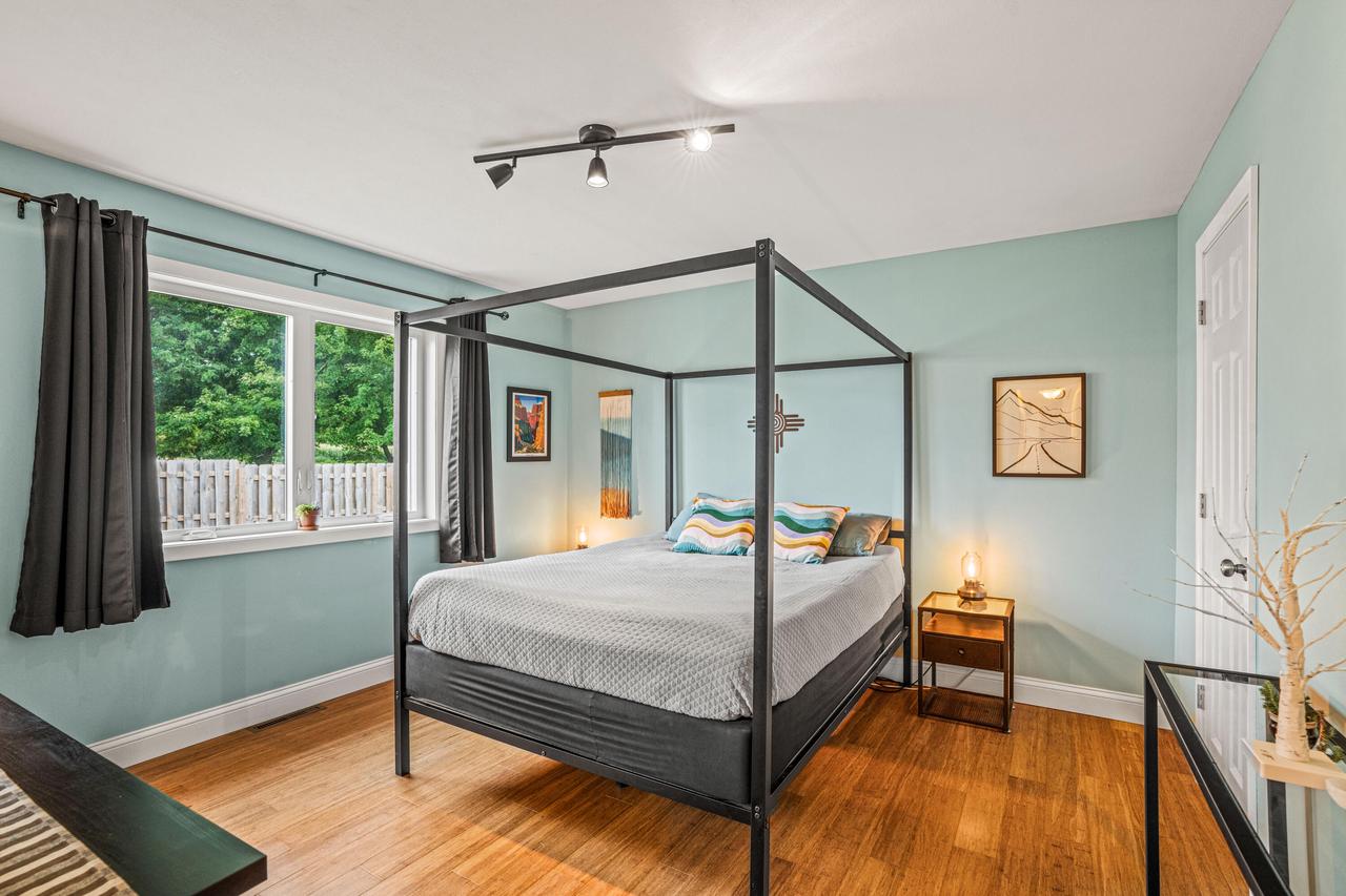 421 Indian Mound PARKWAY