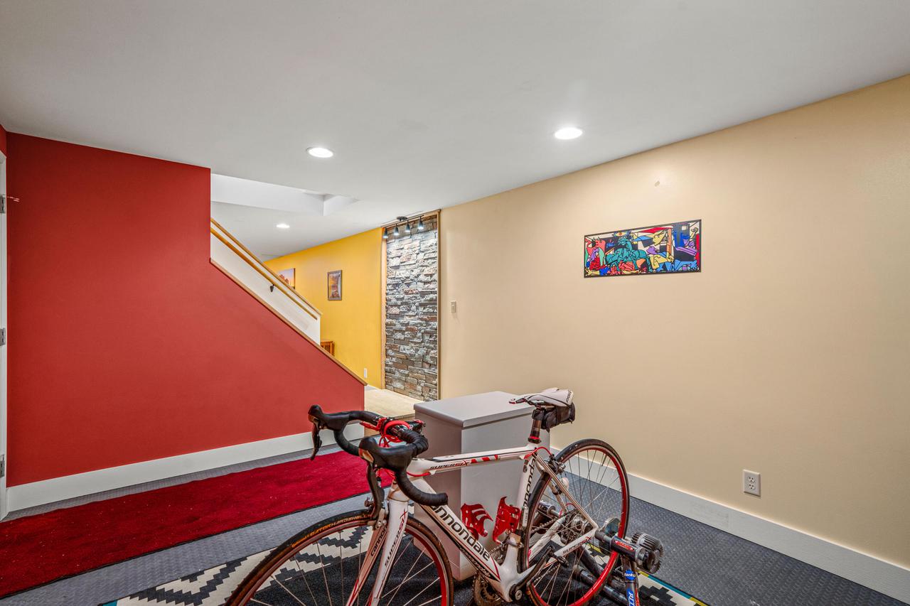 421 Indian Mound PARKWAY