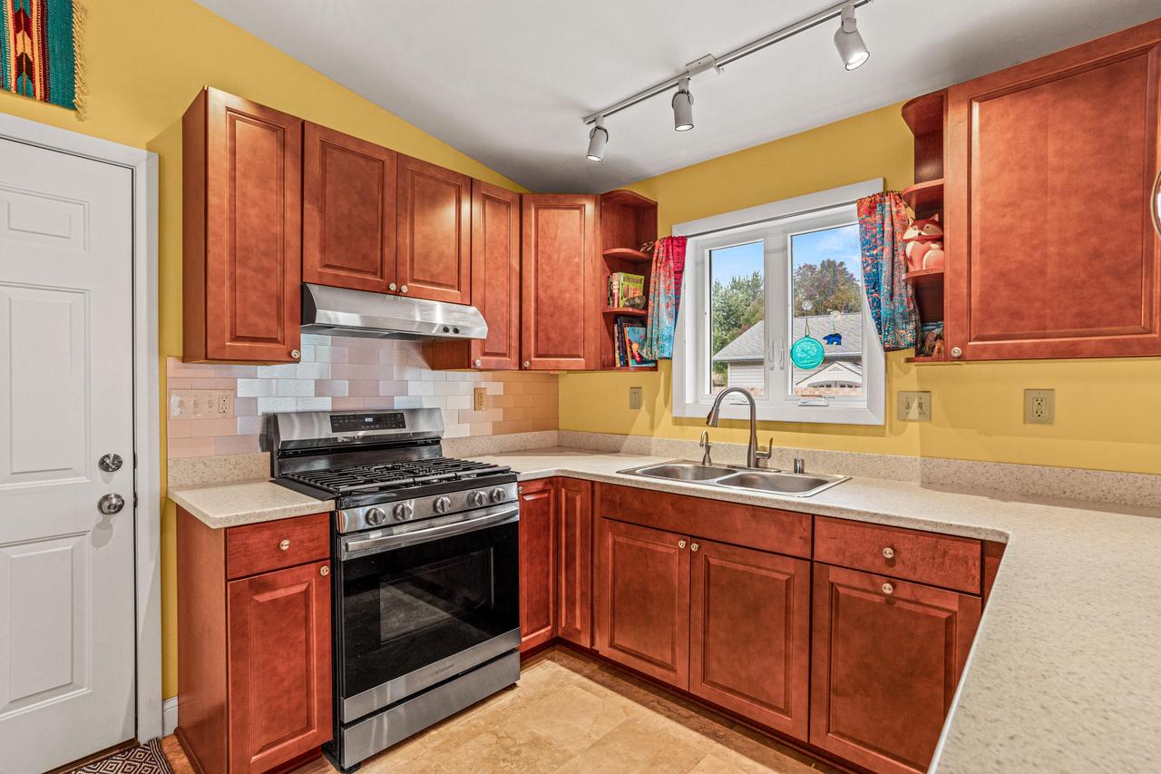 421 Indian Mound PARKWAY