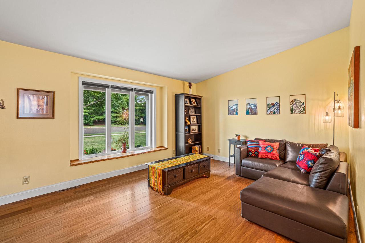 421 Indian Mound PARKWAY