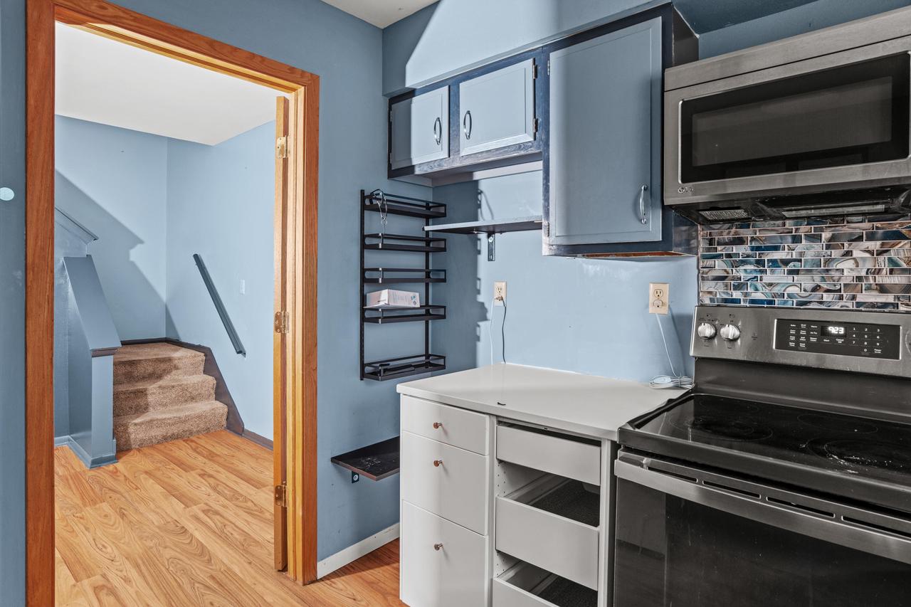 8657 North 72nd STREET