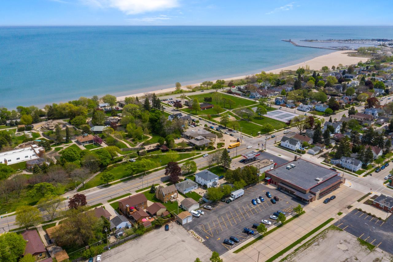 2206 North Main STREET