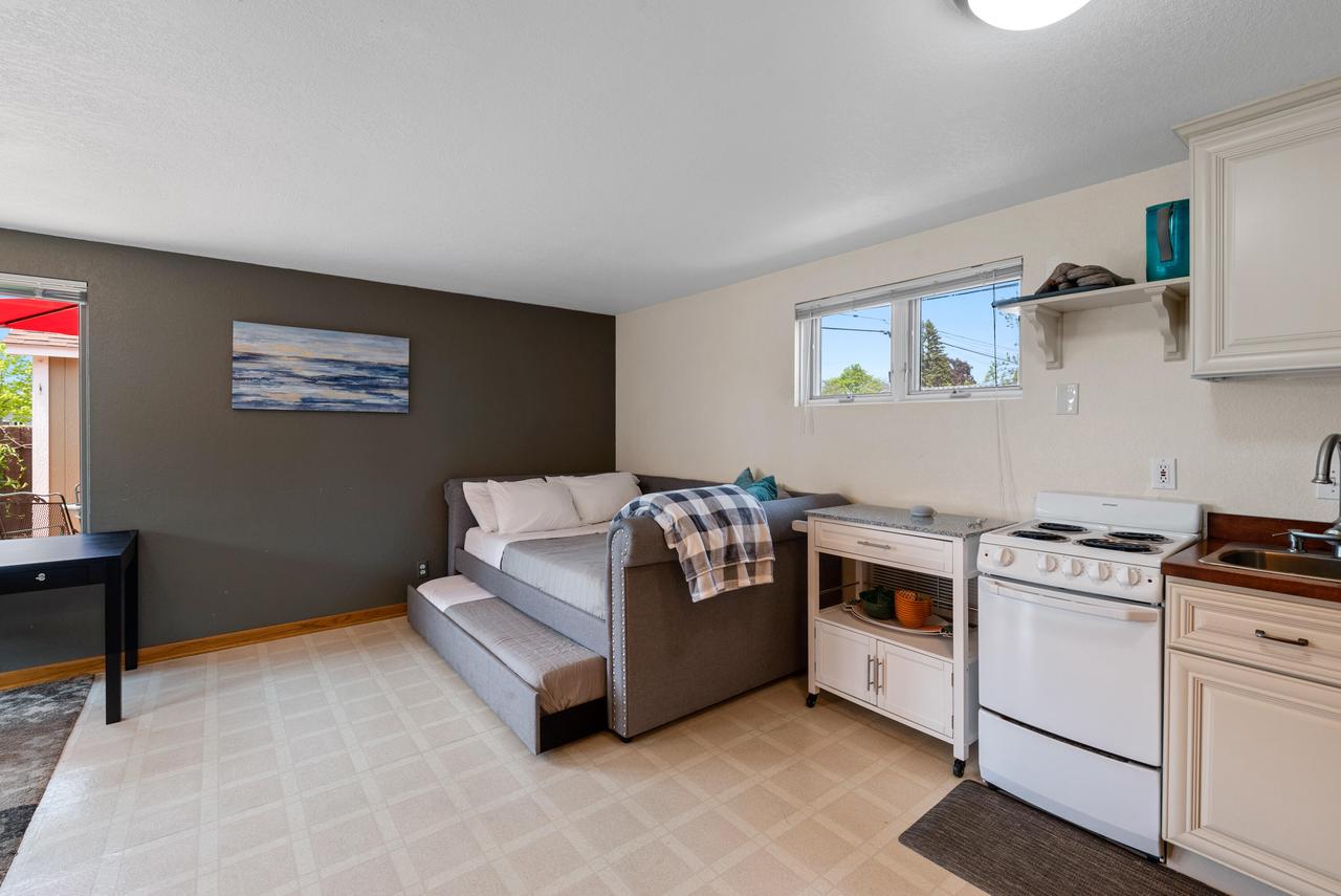 2206 North Main STREET