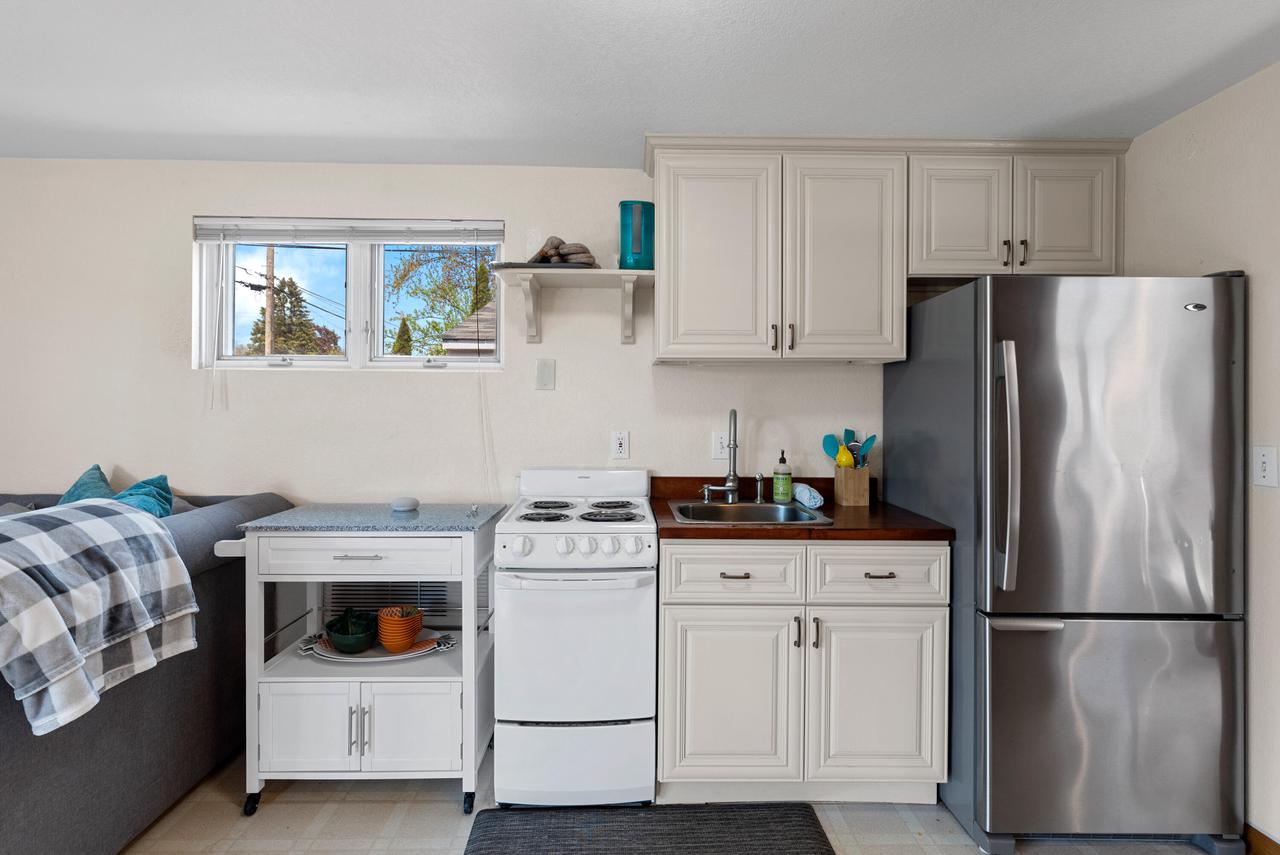 2206 North Main STREET