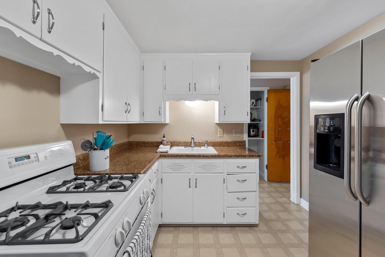 2206 North Main STREET