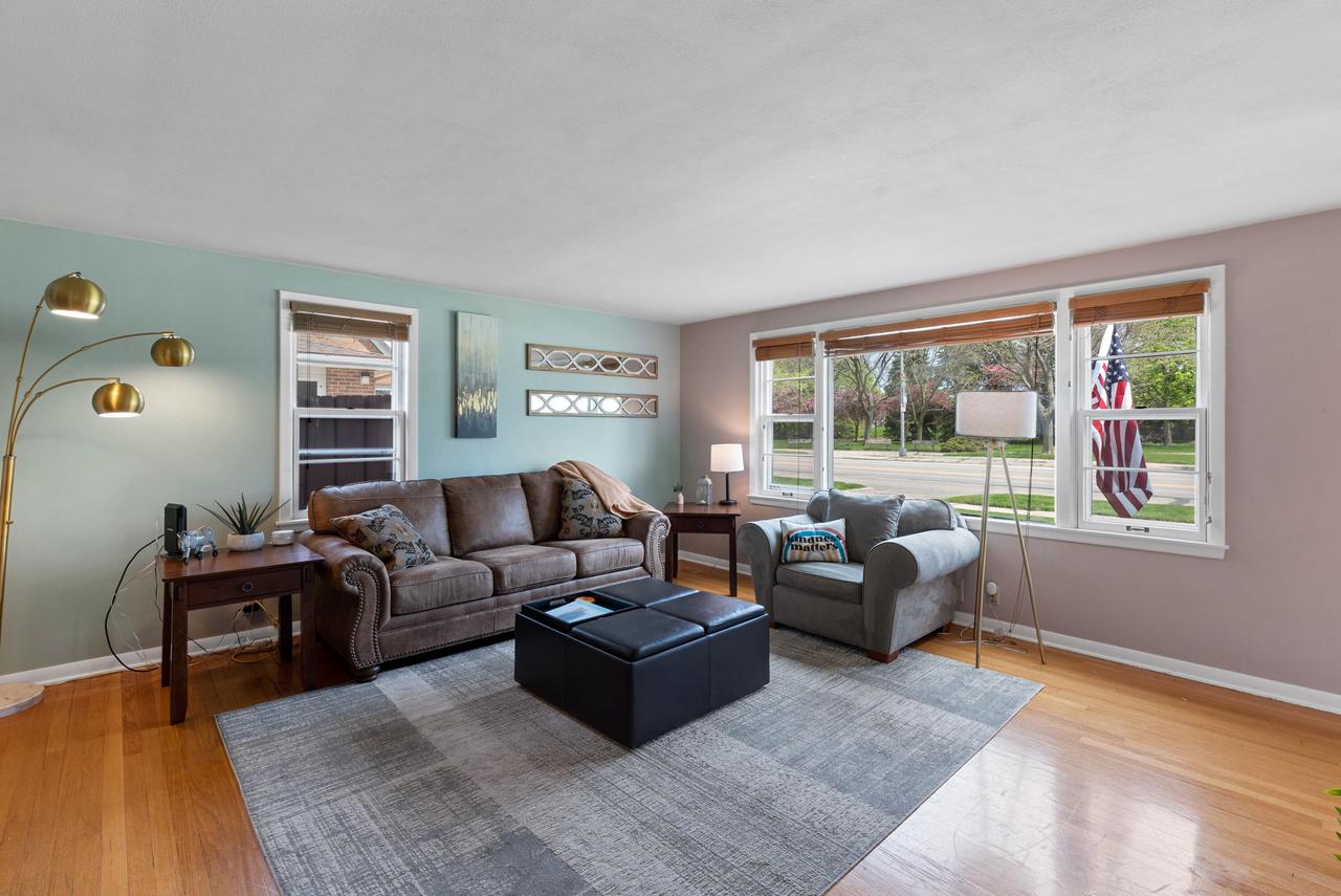 2206 North Main STREET