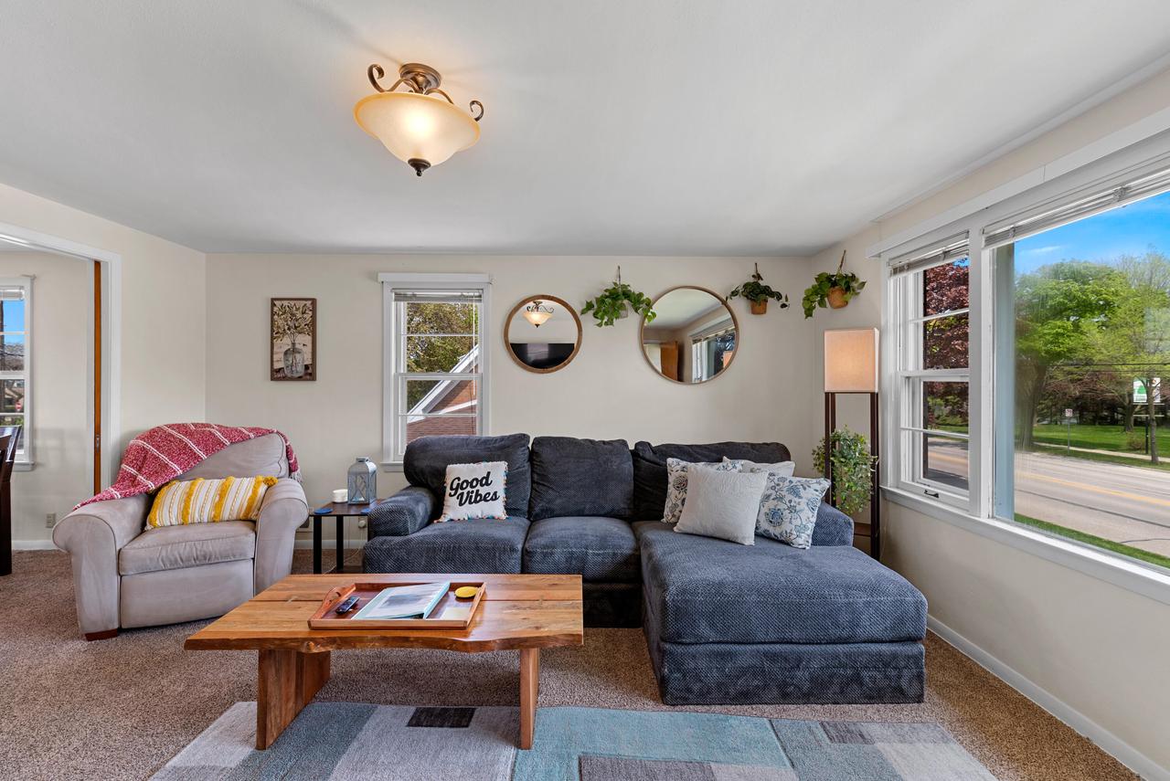 2206 North Main STREET