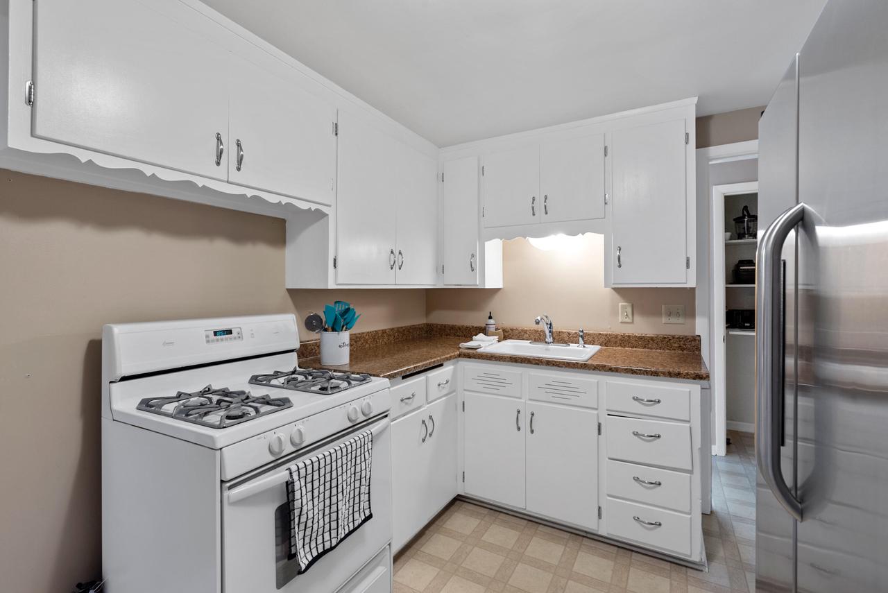 2206 North Main STREET