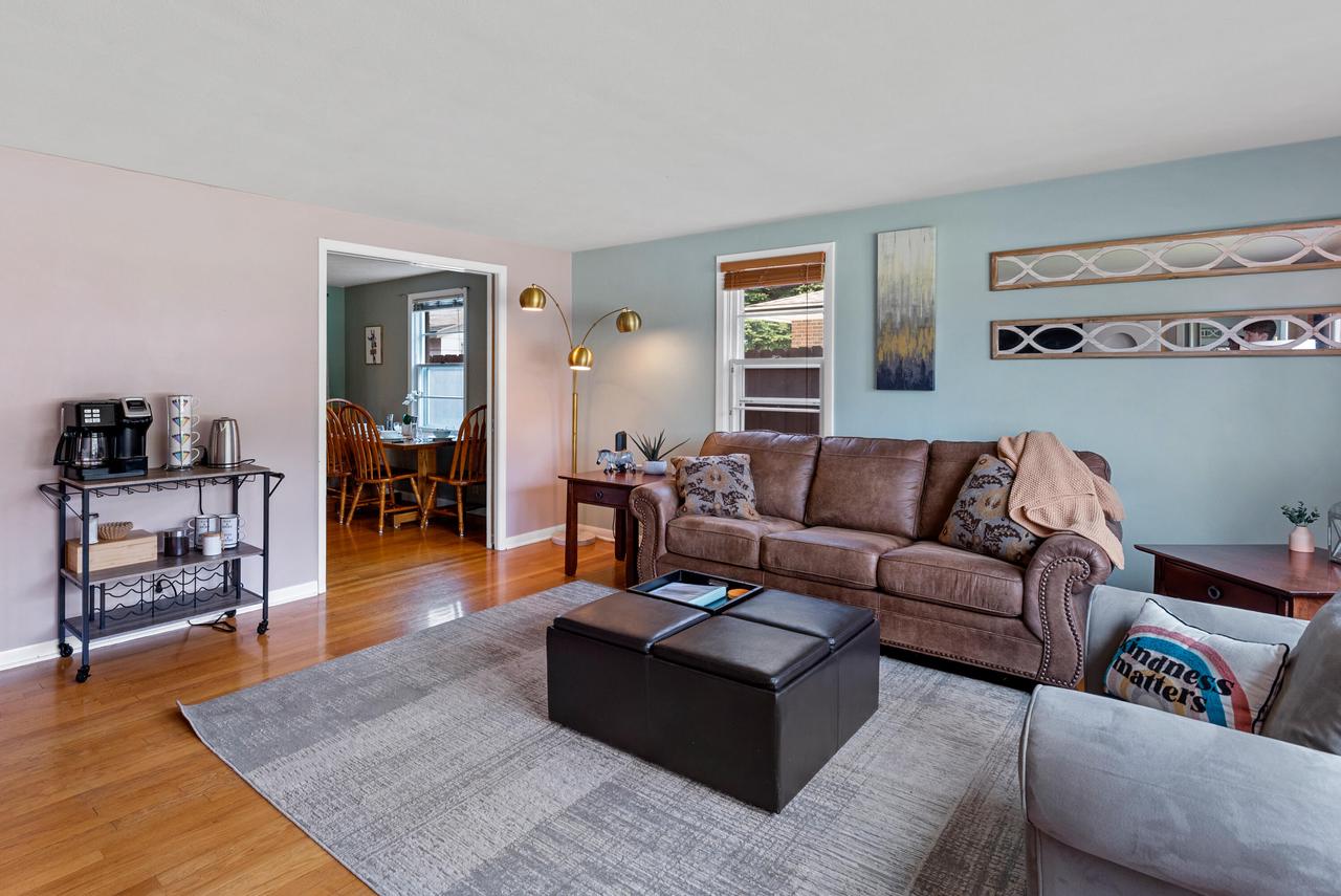 2206 North Main STREET