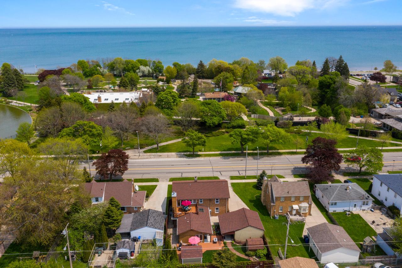 2206 North Main STREET