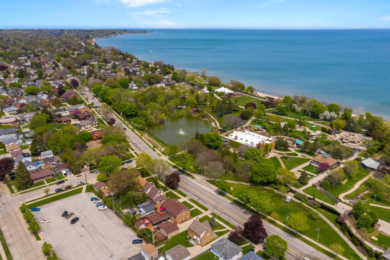 2206 North Main STREET