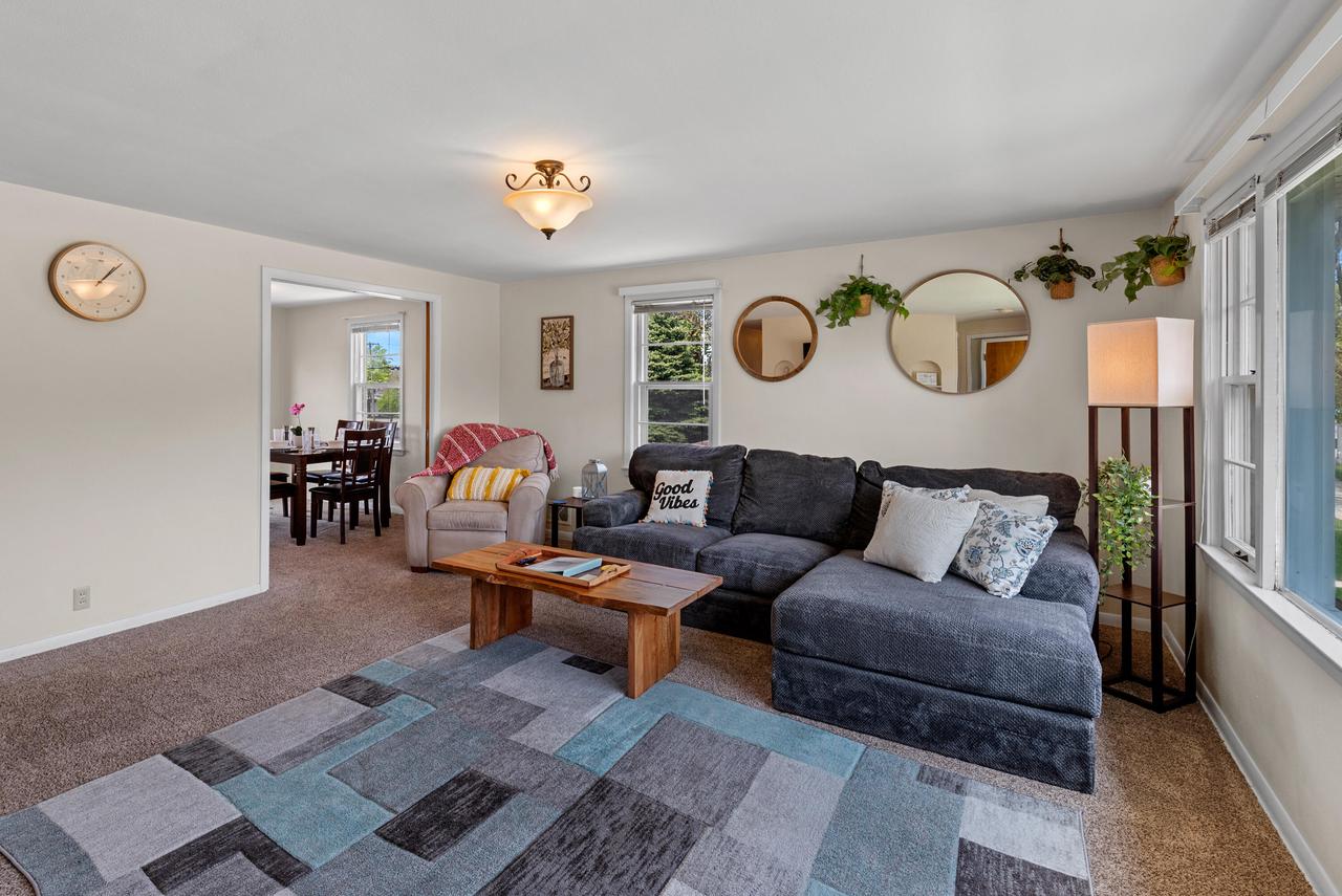 2206 North Main STREET