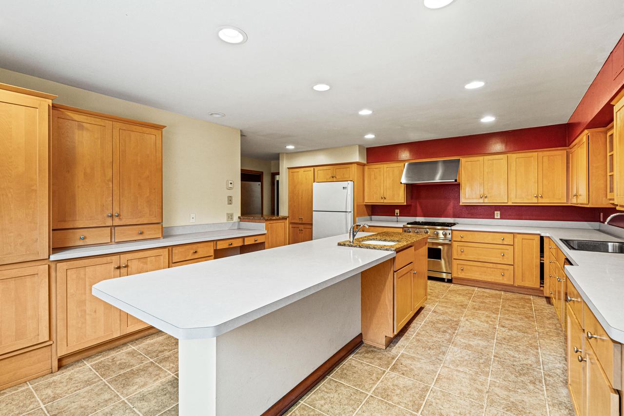 935 North 37th STREET 937