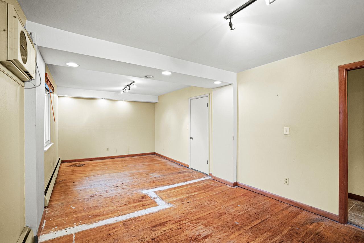 935 North 37th STREET 937