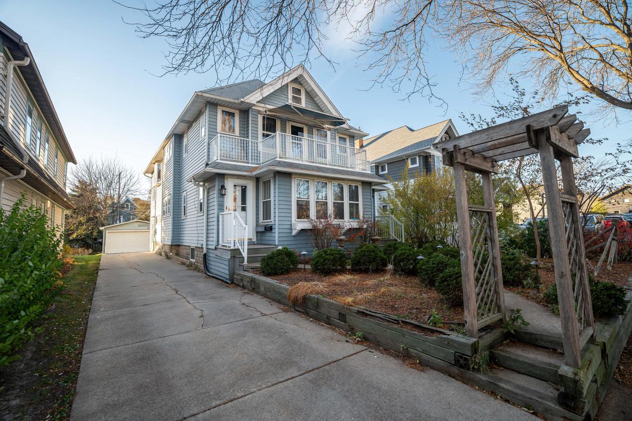 2257 North 64th STREET