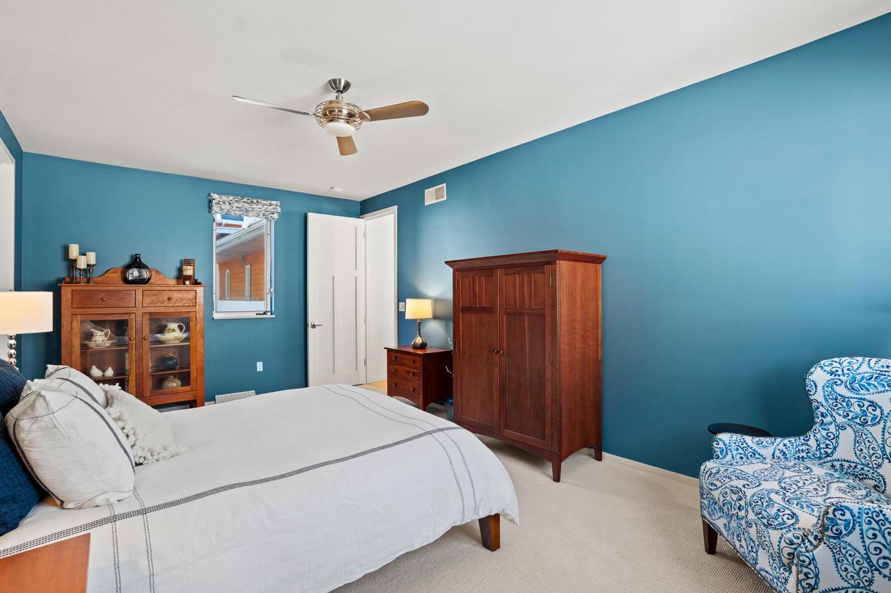 1924 North Booth STREET