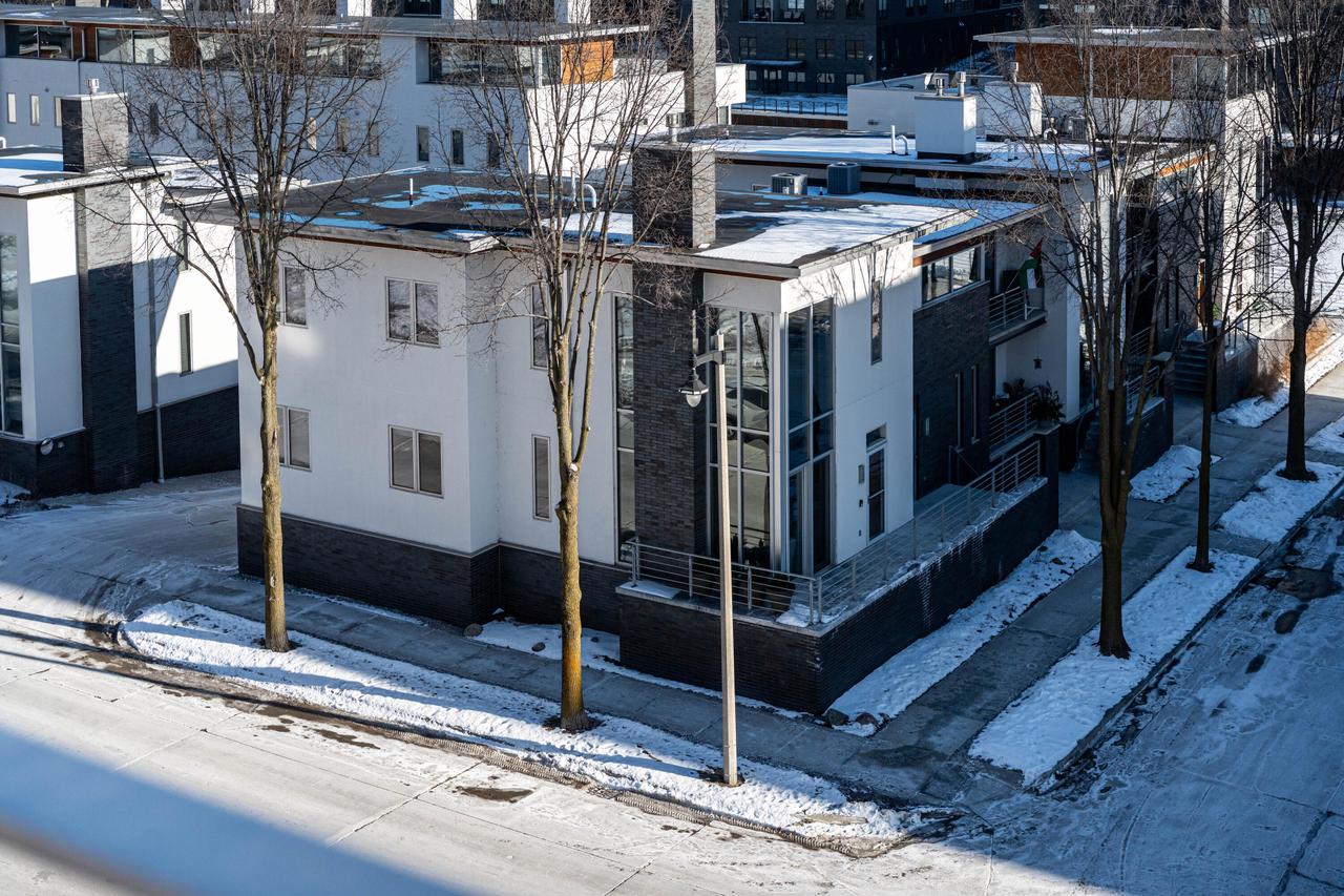 1924 North Booth STREET