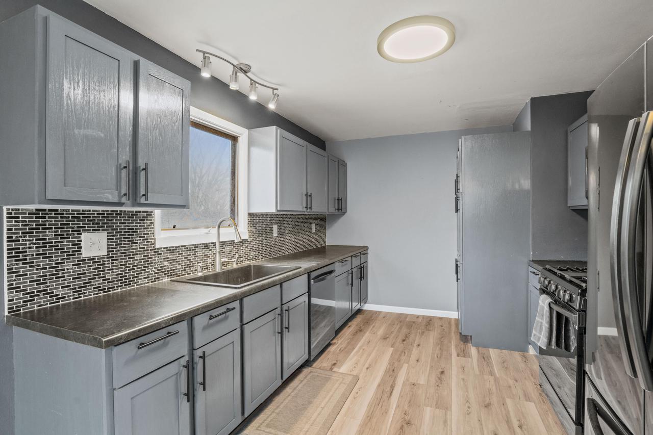 124 East Monroe AVENUE