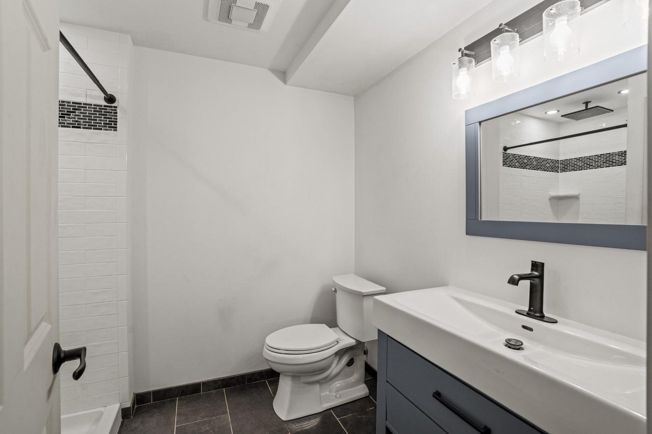 124 East Monroe AVENUE