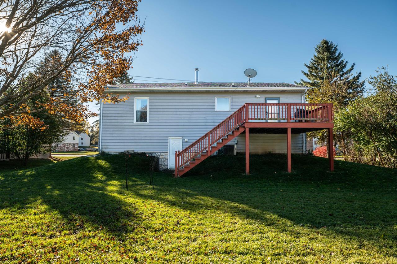 124 East Monroe AVENUE