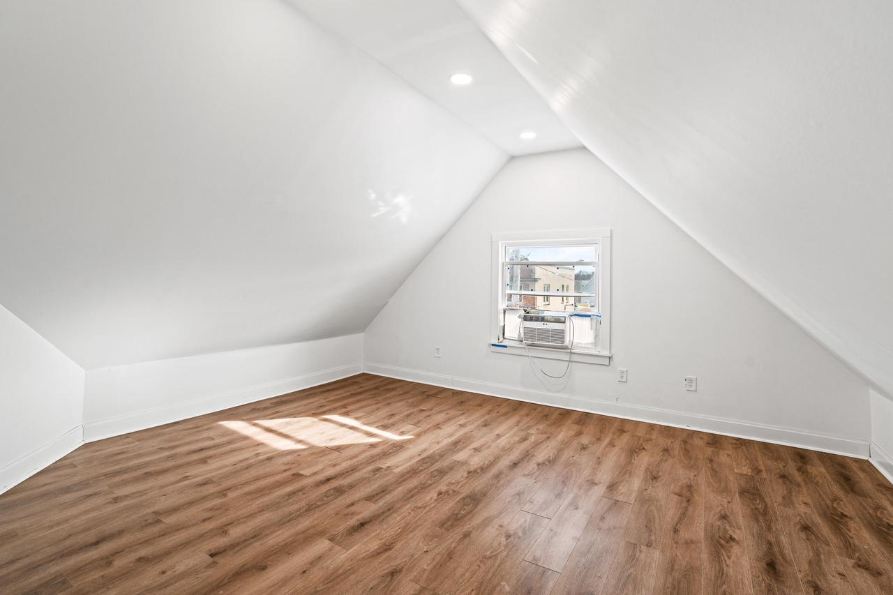 1712 East Park PLACE 1714