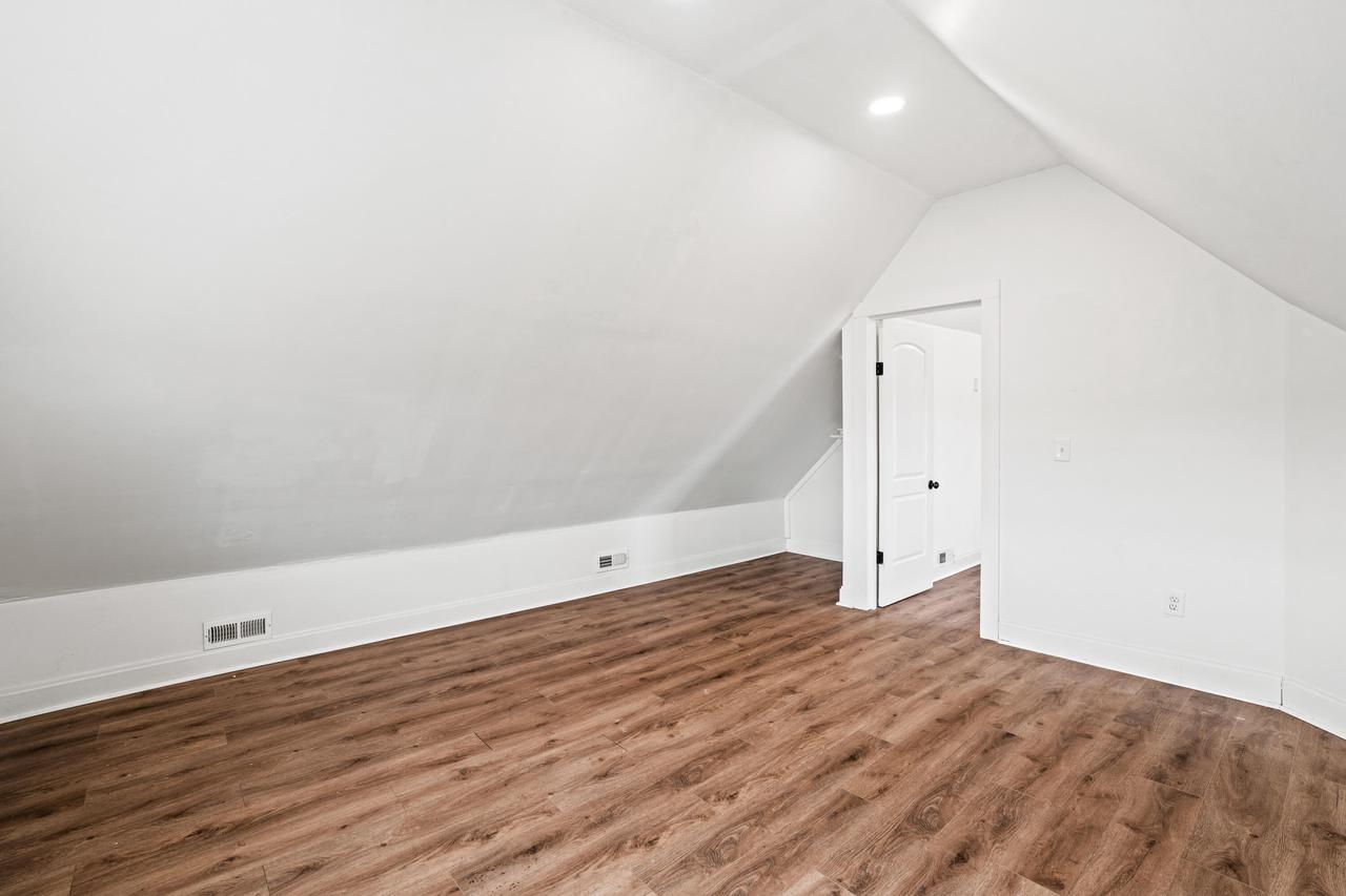 1712 East Park PLACE 1714