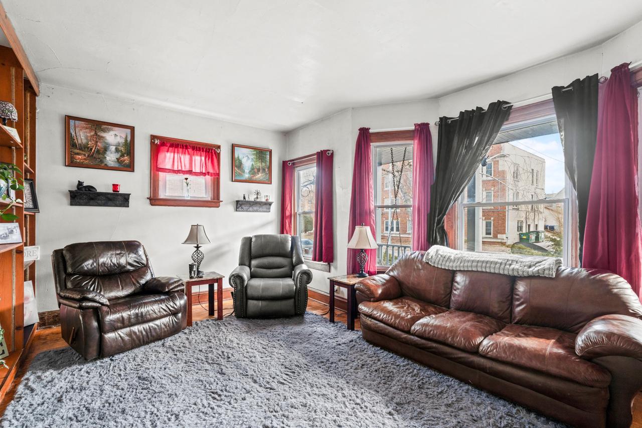 1712 East Park PLACE 1714