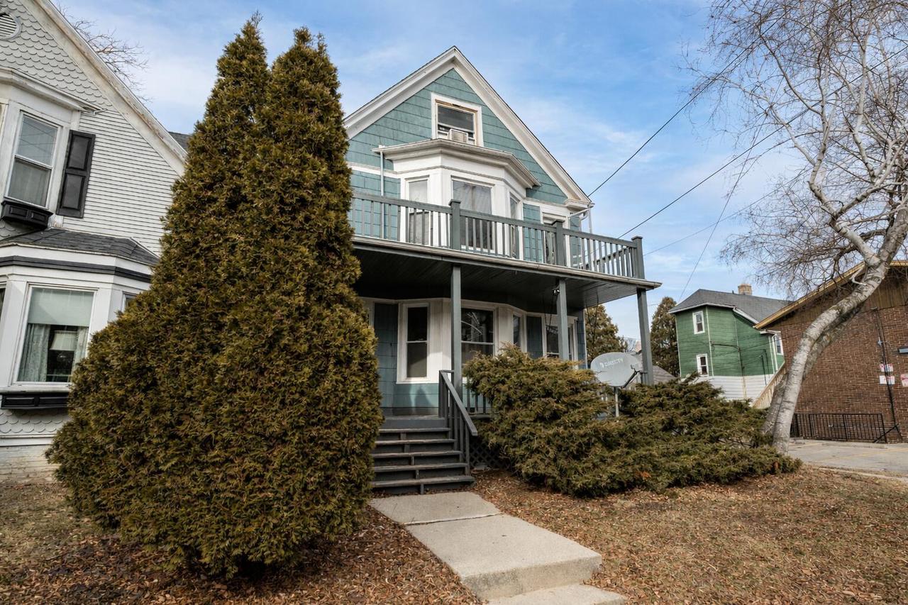 1712 East Park PLACE 1714