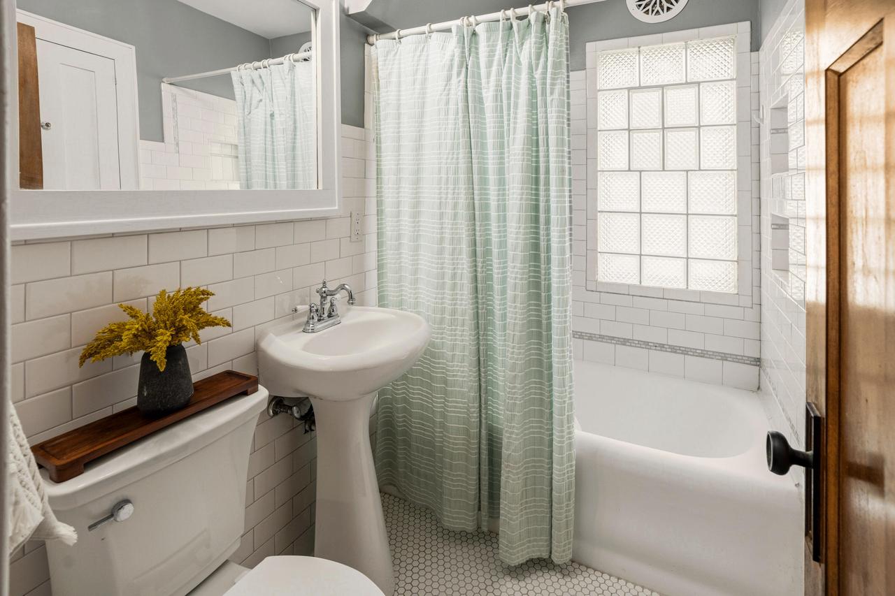 1829 North 55th STREET