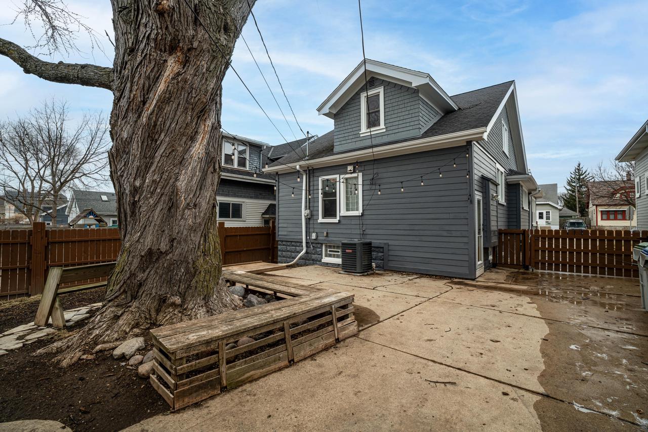 1829 North 55th STREET