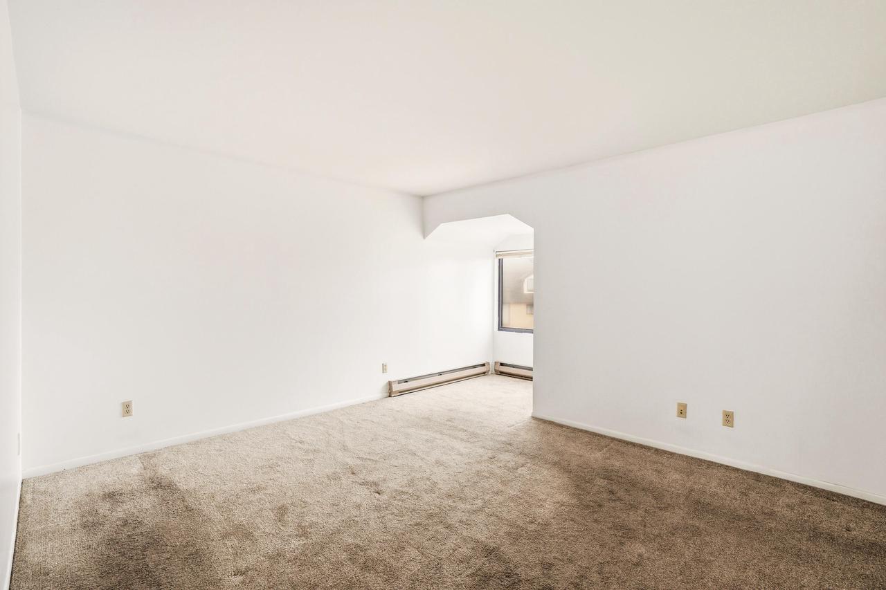 8657 North 72nd STREET