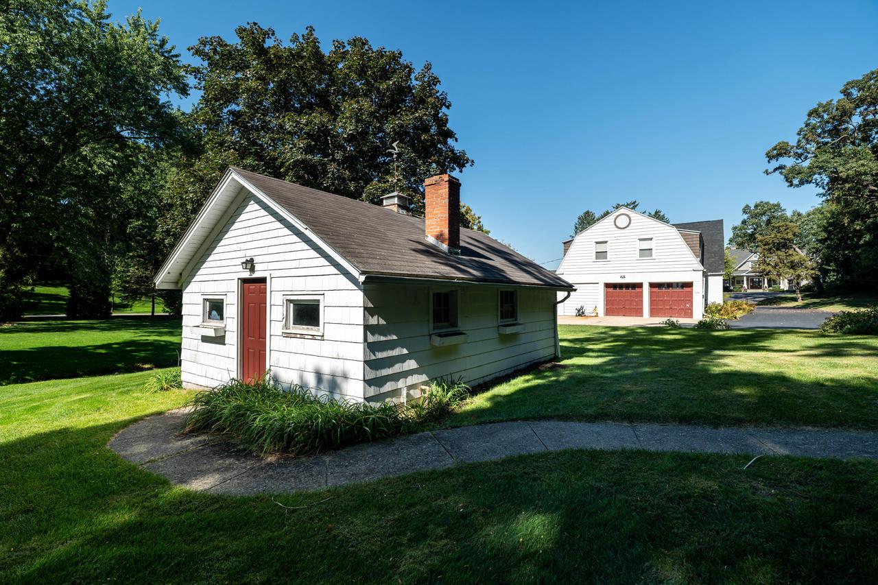 3441 South Shore DRIVE