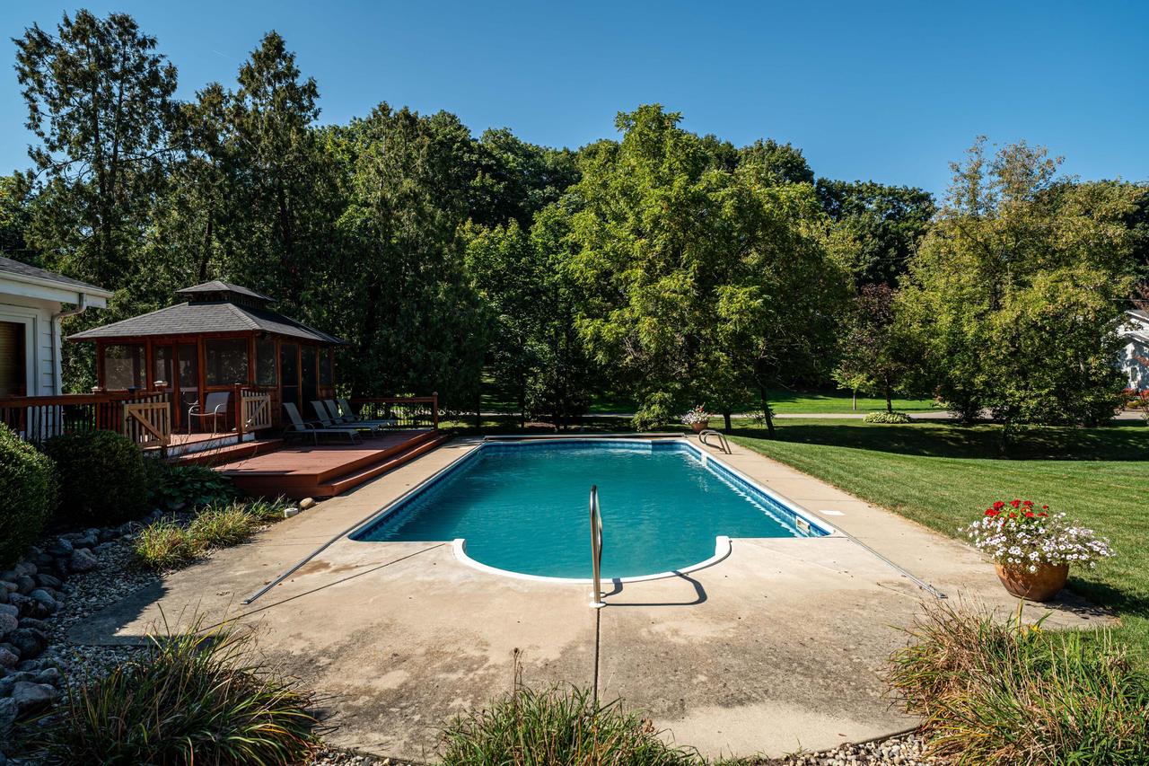 3441 South Shore DRIVE