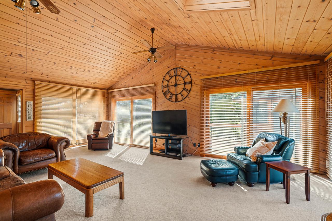 3441 South Shore DRIVE