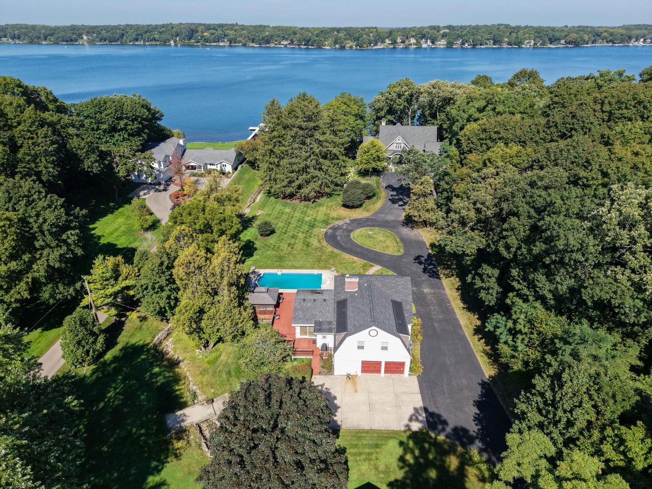 3441 South Shore DRIVE