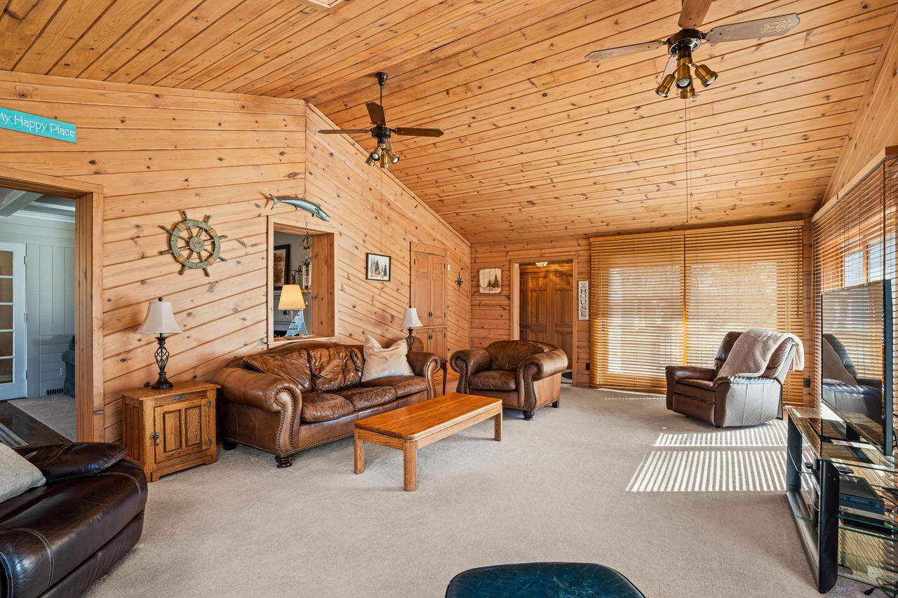 3441 South Shore DRIVE