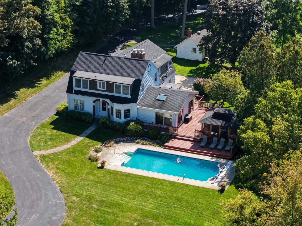 3441 South Shore DRIVE