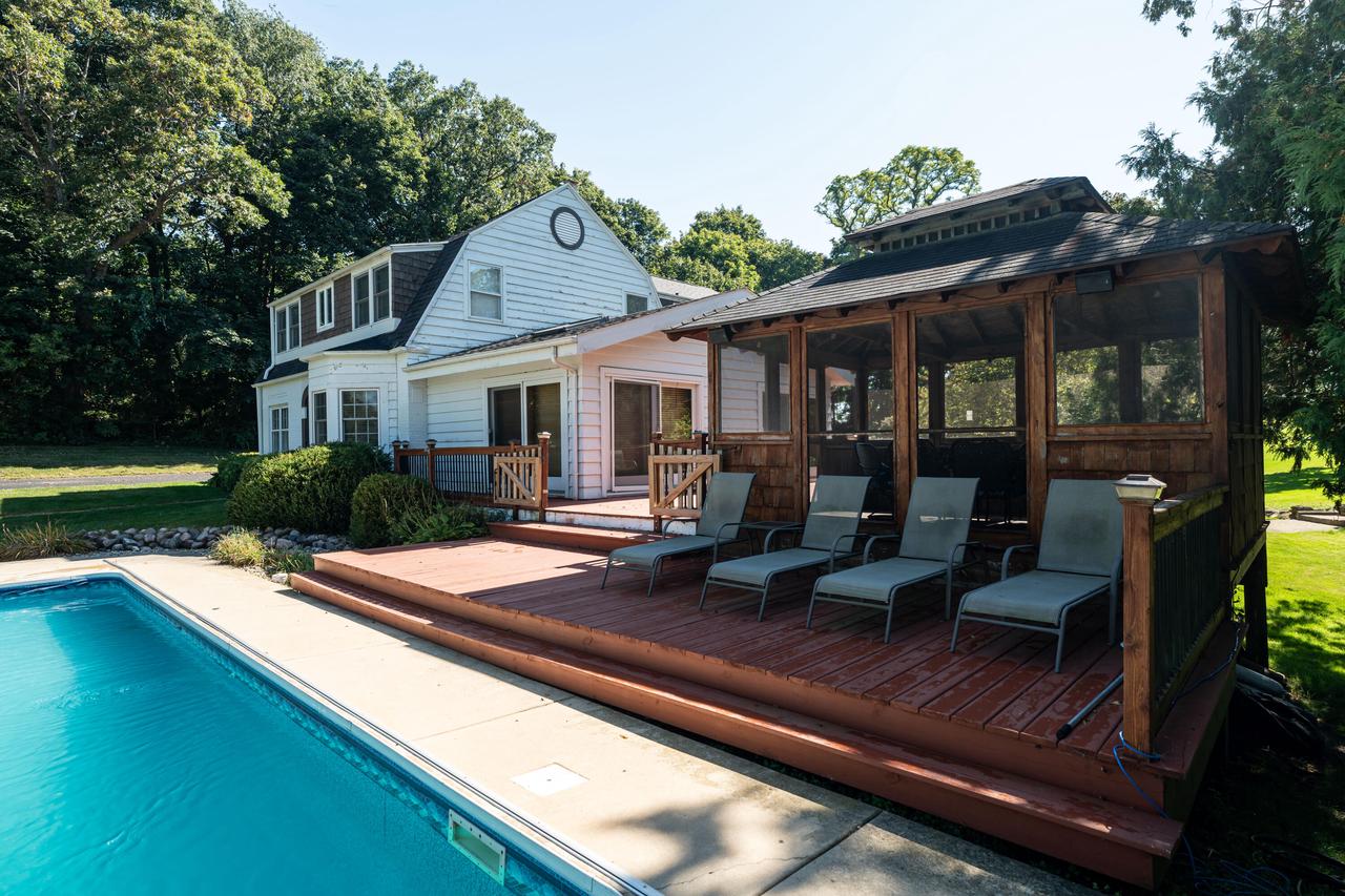 3441 South Shore DRIVE