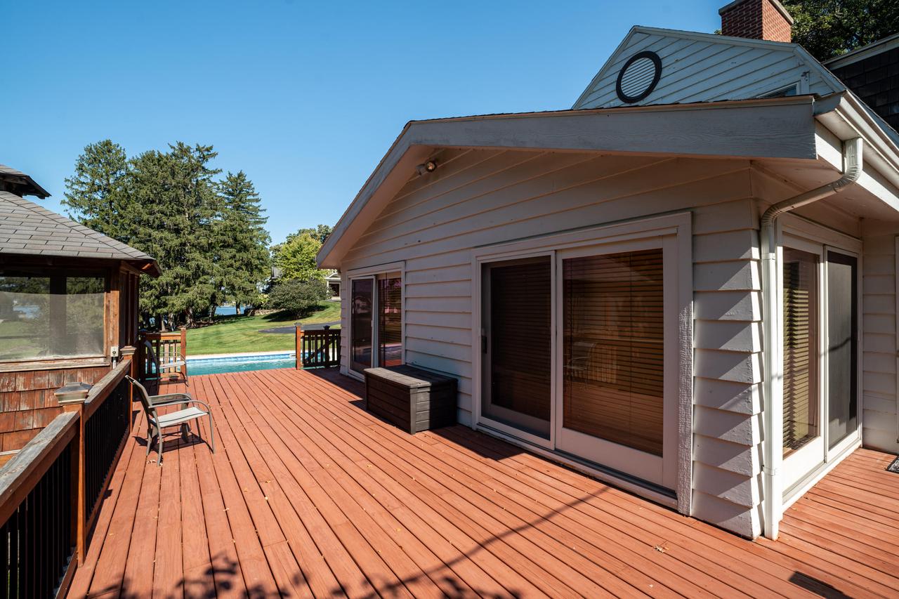 3441 South Shore DRIVE