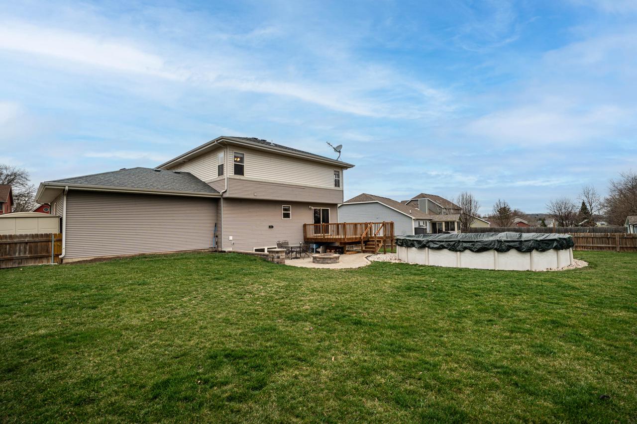 305 Skyland WAY
