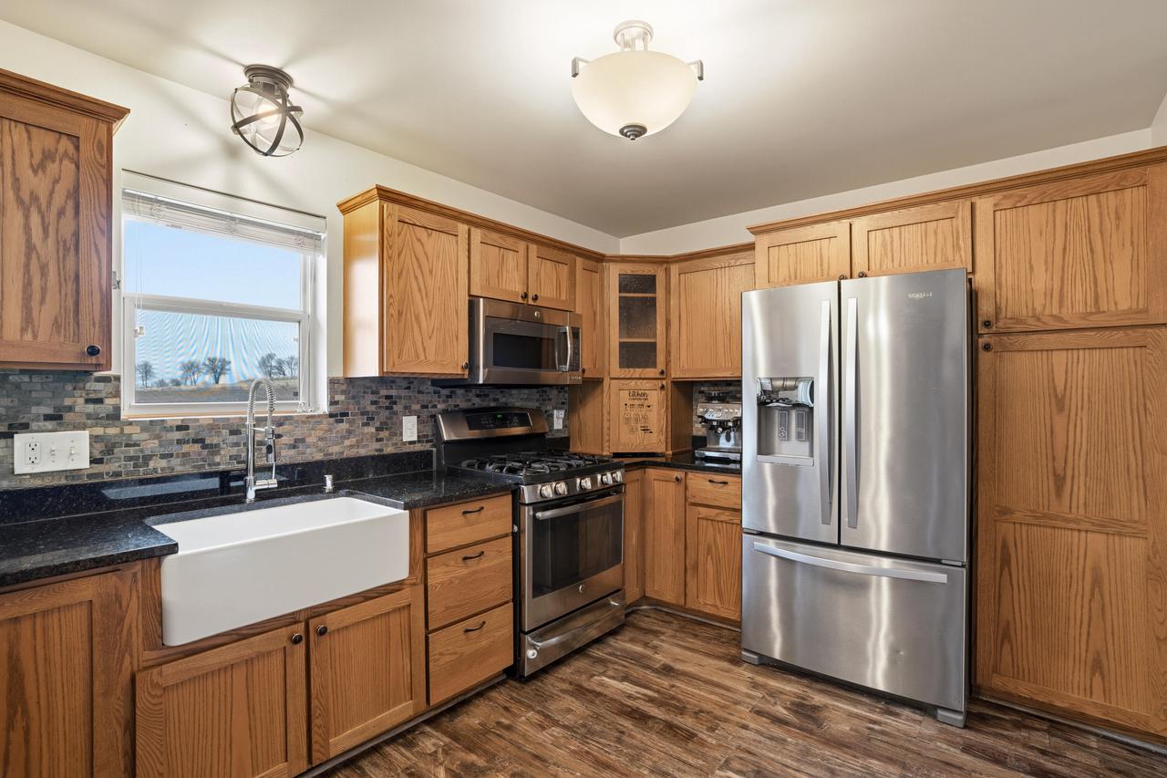 305 Skyland WAY