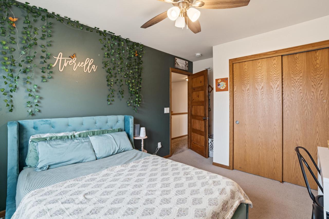 305 Skyland WAY