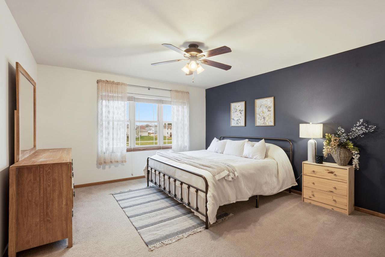 305 Skyland WAY
