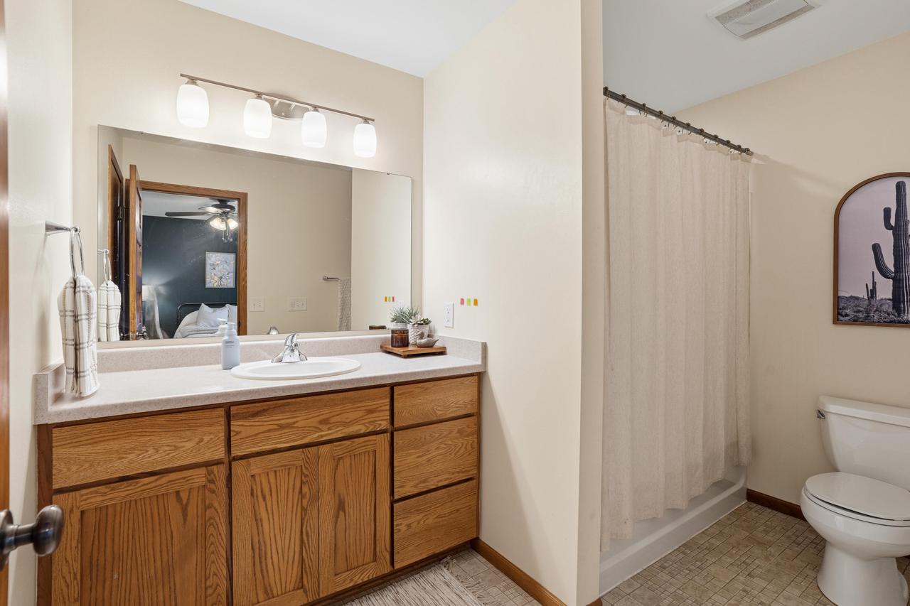 305 Skyland WAY