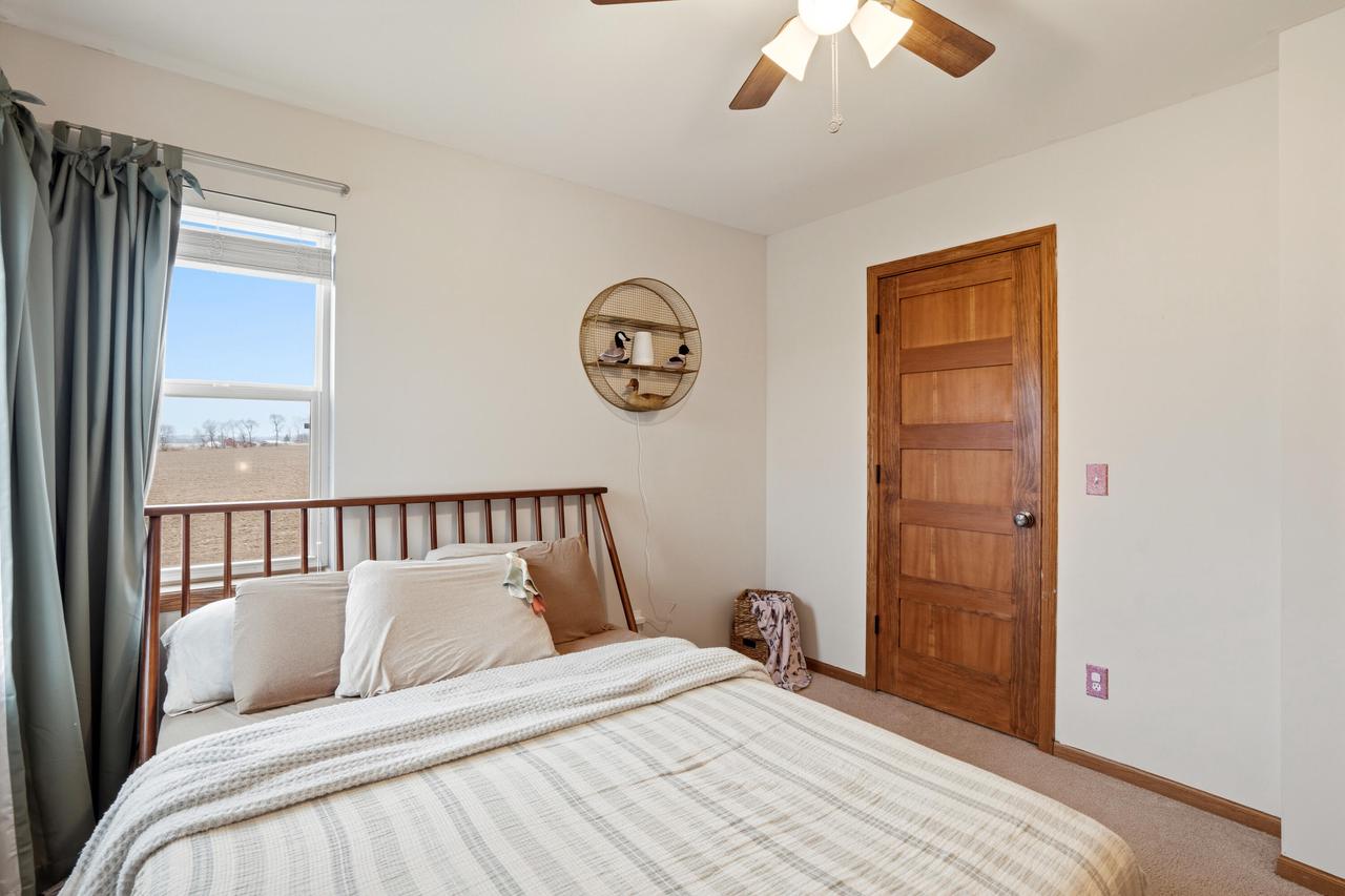 305 Skyland WAY