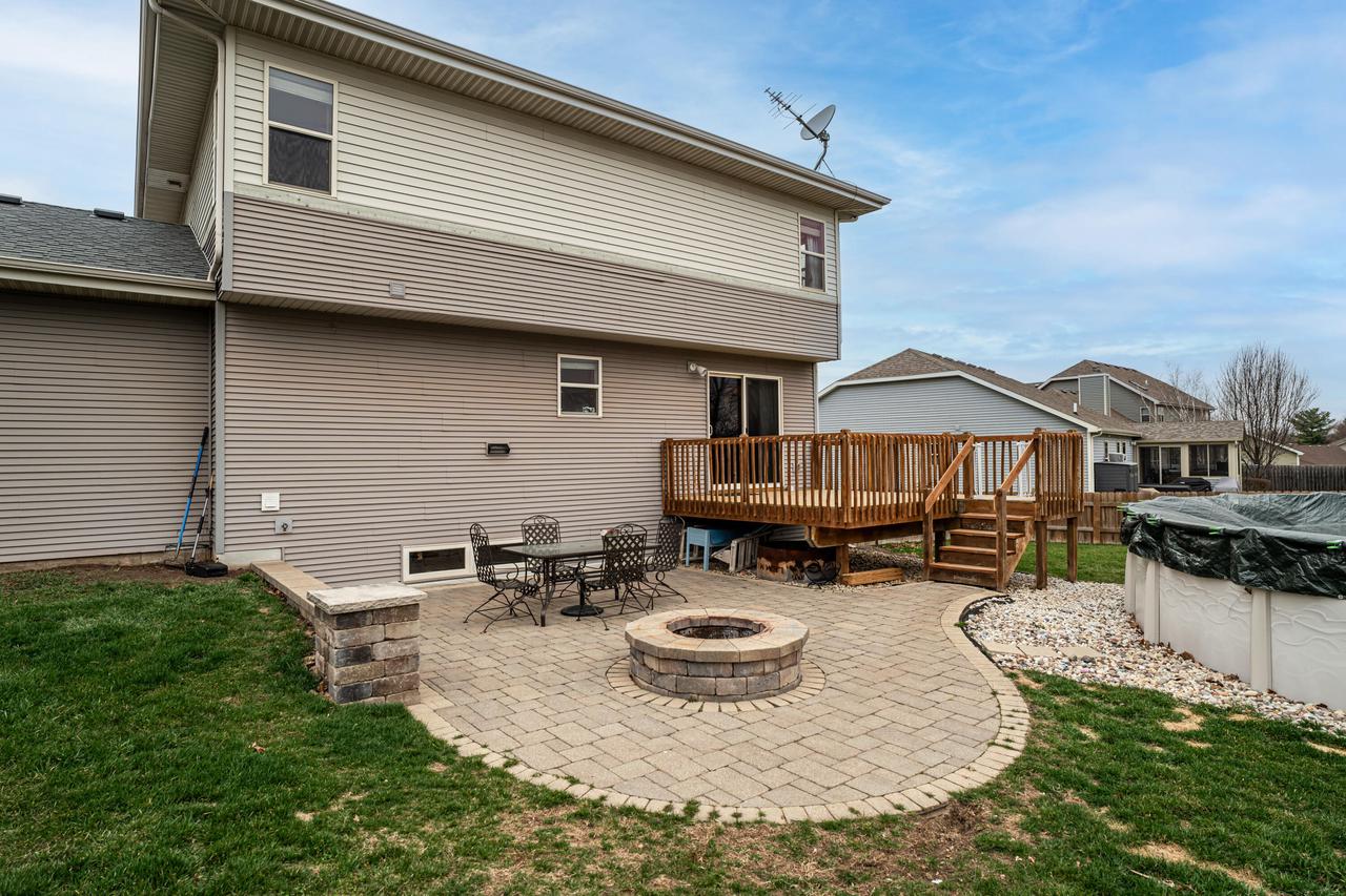 305 Skyland WAY